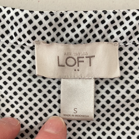 Loft Size S, White and black cap sleeve button down blouse - Picture 9 of 12